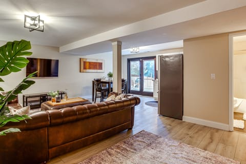 4 Mi to Waterfront Parks! Cozy Apt in Tacoma Area Apartment in University Place