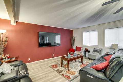 3 Acres! Spacious Waterfront Home in Amboy House in Washington