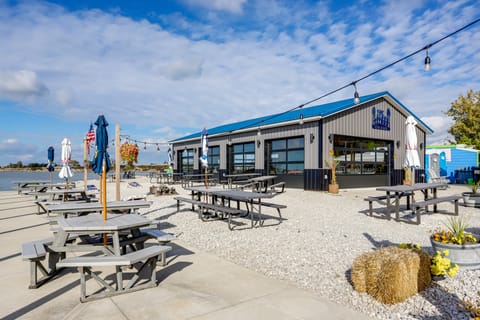 Walk to Lagoon Saloon! Chic Home on Nugent's Canal House in Lake Erie