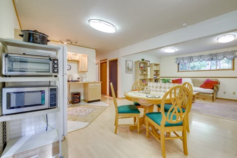 Near Olympic NP & Beaches! Nature Lover’s Retreat Apartment in Washington