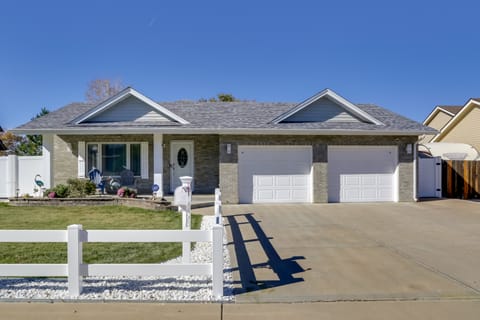 Shared Hot Tub & Yard: Home Near Dtwn Brighton House in Brighton