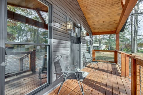 'Chène Cottage' Near Burr Oak Lake & Trailheads! House in Ohio