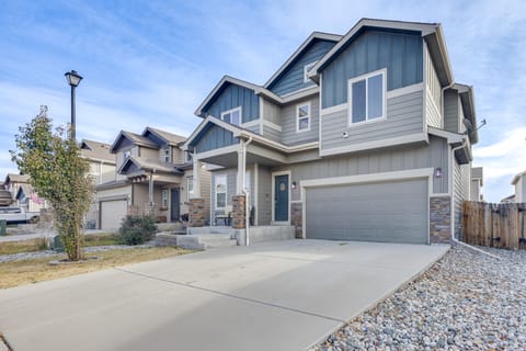 Explore Pikes Peak & Colorado Springs: Family Home House in Colorado Springs