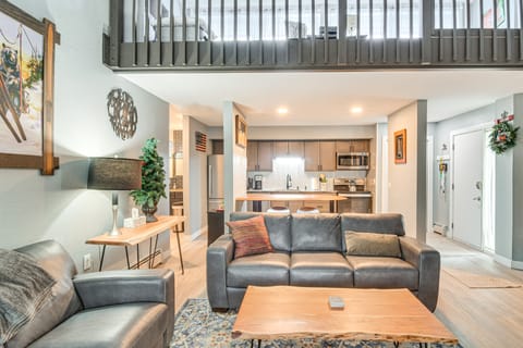 1/2 Mi to Peak 8 SuperChairs Snow! New Breck Condo Apartment in Breckenridge