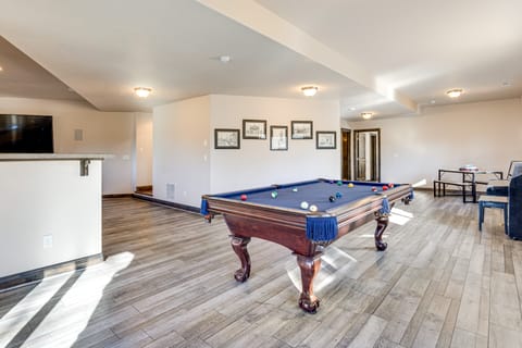 Hot Tub & Games Galore! Colorado Springs Retreat House in Black Forest