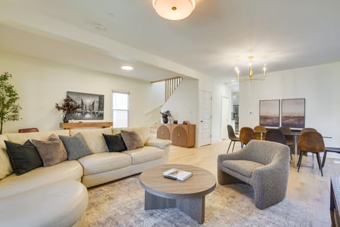 Shop, Dine & Unwind: Oak Park Home w/ Private Yard House in Oak Park