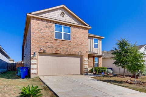 Family-Friendly Home Near SeaWorld & Shopping! House in San Antonio