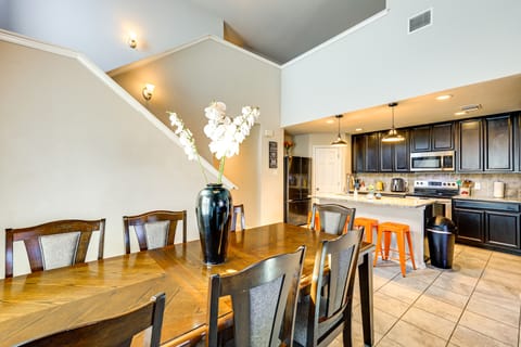 Family-Friendly Home Near SeaWorld & Shopping! House in San Antonio