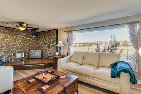 7 Mi to Dakota Hot Springs: Penrose Group Getaway! House in Colorado