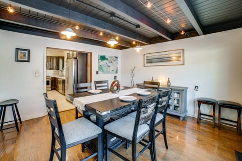 Near Casinos & Lake Michigan Beaches: Hammond Apt Apartment in Hammond