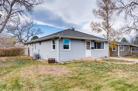 Walk to Old Town Lafayette! Cozy Couple’s Escape House in Lafayette