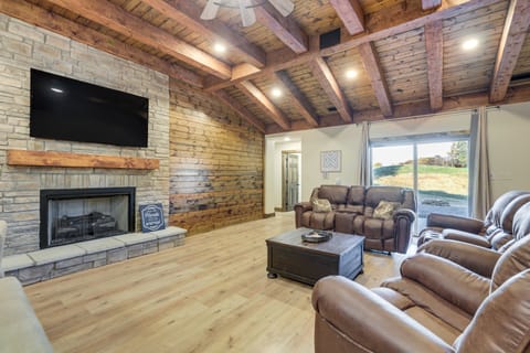 Patio & Views: Country Getaway in Bluegrass Region House in Ohio