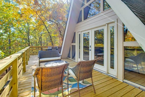 Modern A-Frame in Fairfield Bay w/ Pool Access House in Fairfield Bay
