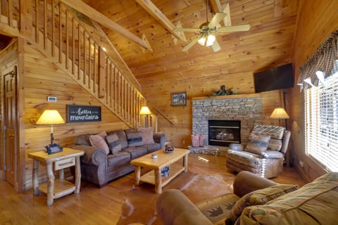2 Mi to Dtwn: Family-Friendly Cabin in Gatlinburg! House in Gatlinburg