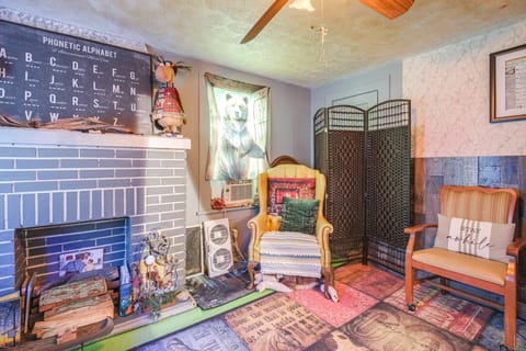 7 Mi to Cuyahoga Valley NP: Walkable Apt! Apartment in Cuyahoga Falls