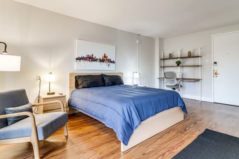 Home Base for Healthcare Workers: 2 Mi to DMC! Apartment in Windsor