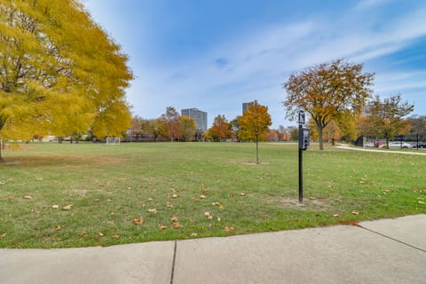 2 Mi to DMC & Children's Hospital: Modern Studio Apartment in Windsor