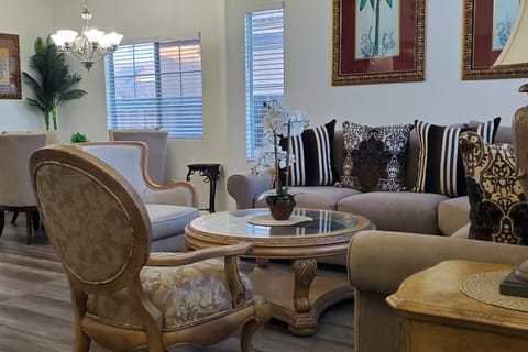 Family Home w/ Hot Tub! 2 Mi to Dtwn Riverside House in Riverside