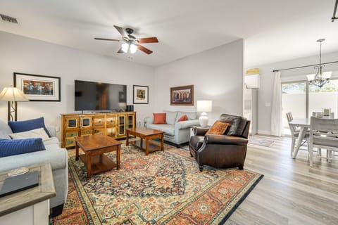 Walk to Museums & Wineries: Fredericksburg Gem! House in Fredericksburg