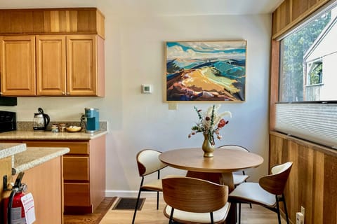 1BR Townhome w/ Loft, Pool Access, & Beach Gear Apartment in Tahoe Vista