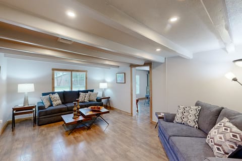 In-Town 3BR w/ BBQ Pit, Walk to Medina River House in Bandera