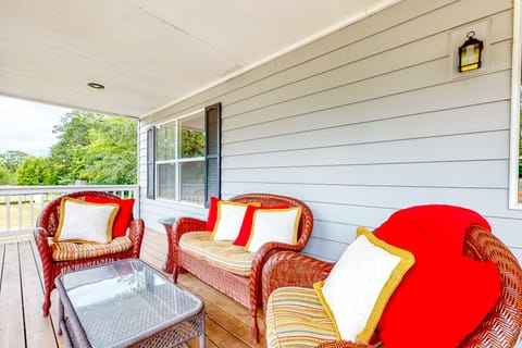 HomeSted Retreat: Secluded Home! House in Willamette Valley