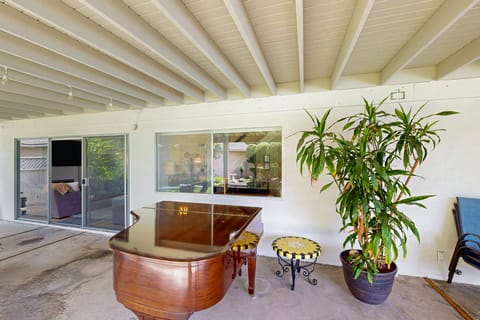 4BR Dog-Friendly Home w/ Pool, Spa, Grill & A/C House in Mission Viejo