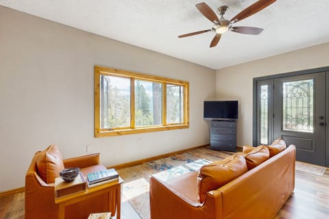 1 BR Home w/ full kitchen & peaceful location House in La Plata County