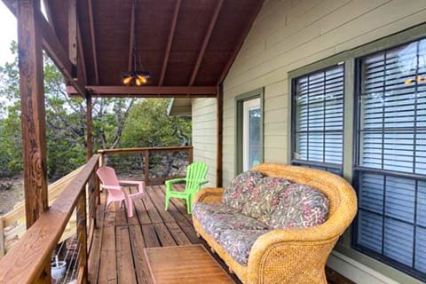 3BR Private Home w/ Hill Country Views & Patio House in Pipe Creek