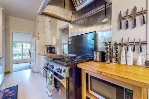 Forbestown Retreat: Easy Access to Clear Lake House in Lakeport