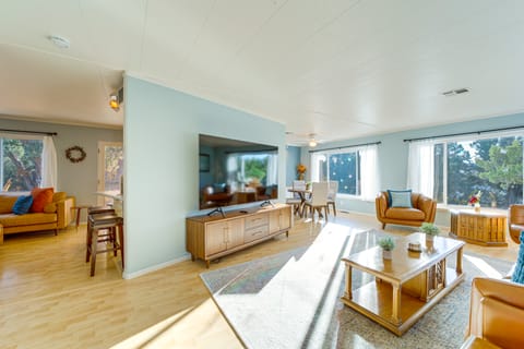 Walk to Trails! West Sedona Retreat w/ Deck & Yard House in Sedona