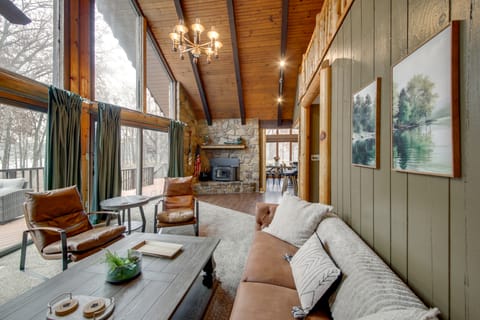 Waterfront Gem w/ Private Dock on Sullivan Lake! House in Indiana