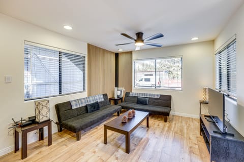 2 Mi to Big Bear Lake: Wooded Cabin w/ Deck! House in Big Bear