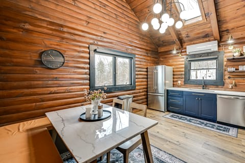 Peaceful Cabin w/ Hot Tub in Dundee: Dogs Welcome House in Ohio