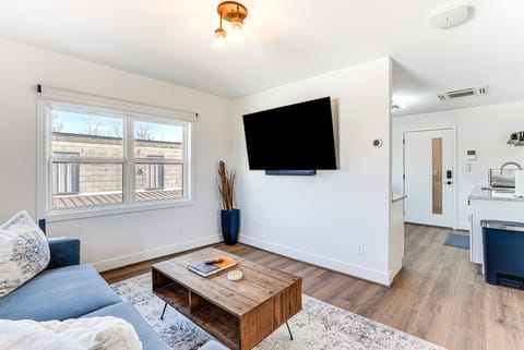 1 Mi to Kentucky Bourbon Trail! Louisville Condo Apartment in Jefferson County