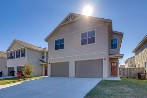 Shop, Dine & Explore: San Antonio Family Retreat! Apartment in San Antonio