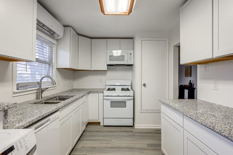 Retreat at Brackenridge Park: Cozy San Antonio Apt Apartment in San Antonio