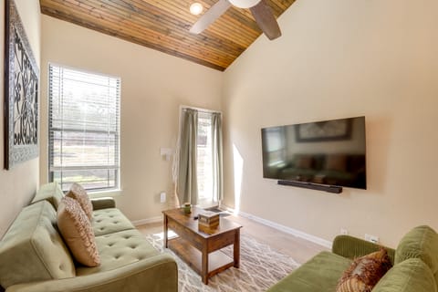 Hill Country Casita Near Guadalupe River! House in Bulverde