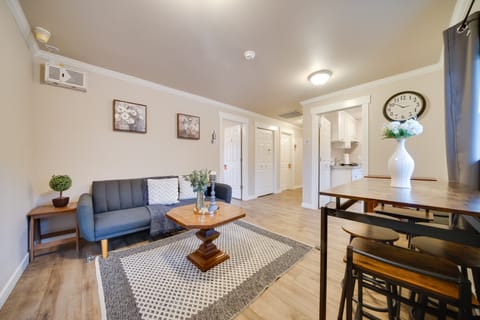 3 Mi to Dtwn Seattle: Large Home w/ Private Deck! House in Seattle