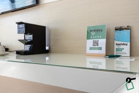 Comfort Room | 1 bedroom, minibar, in-room safe, desk