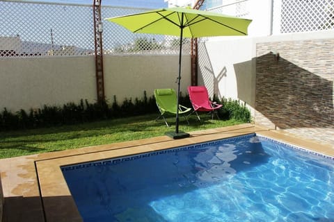 2 outdoor pools, sun loungers