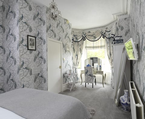 Luxury Double Room | Egyptian cotton sheets, individually decorated, iron/ironing board