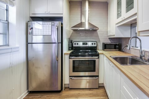 Apartment (1 Bedroom) | Interior