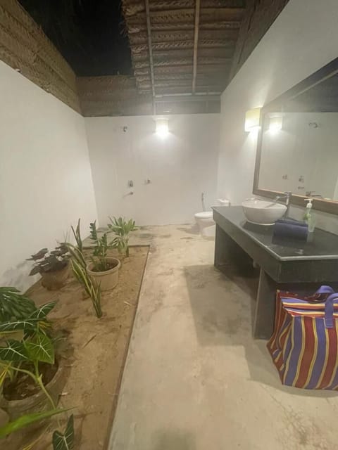 Duplex | Bathroom | Free toiletries
