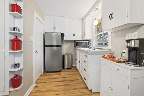 The cute kitchenette!