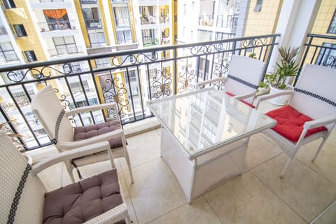 Business Apartment | Balcony