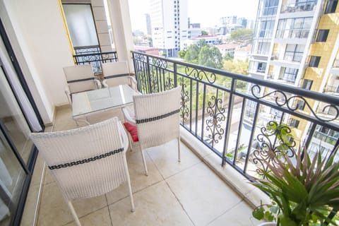 Business Apartment | Balcony