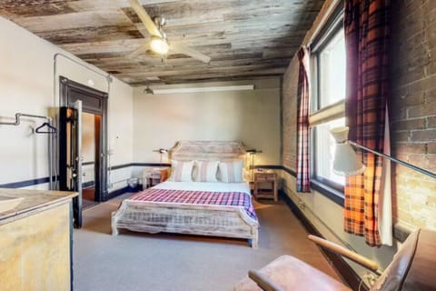 43ea8d66-428c-4cbd-bd89-846704d3eaf0