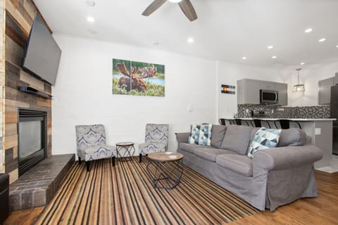 Western Contemporary Decor