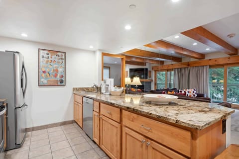 lodgeatlionshead-110-6616_53150668218_o